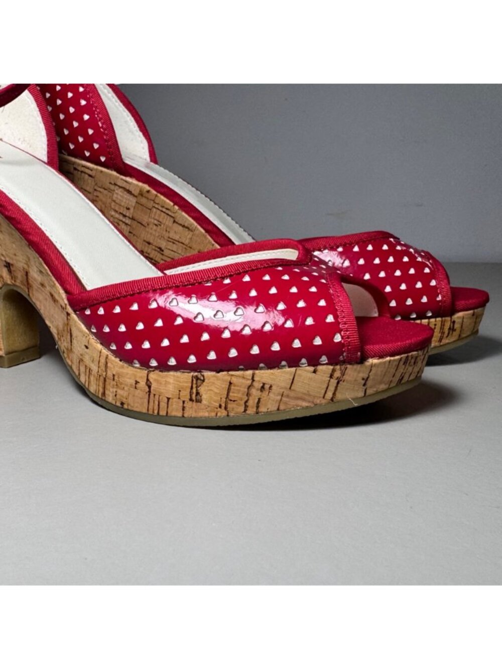 Heart N Sole Red White Heart Print Cork Wedge Sandals Peep Toe - Picture 5 of 10